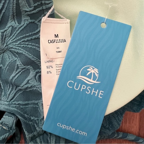 CUPSHE Medium Bikini Set Scalloped Cross Back High Waisted Bathing Suit - Picture 7 of 7